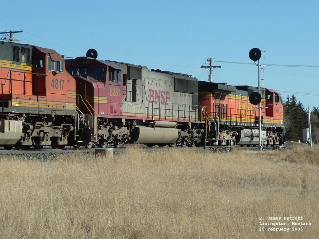 BNSF 8281 SD75I heading into town